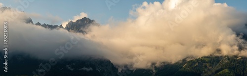 Wilder Kaiser Panorama mit vielen Wolken