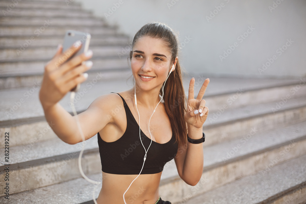 Wired fitness tracker 2025