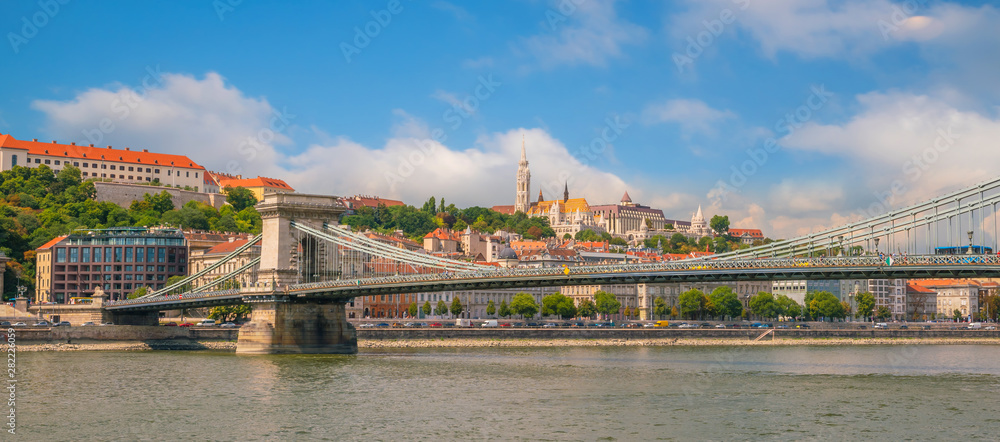 Naklejka premium Budapest skyline in Hungary