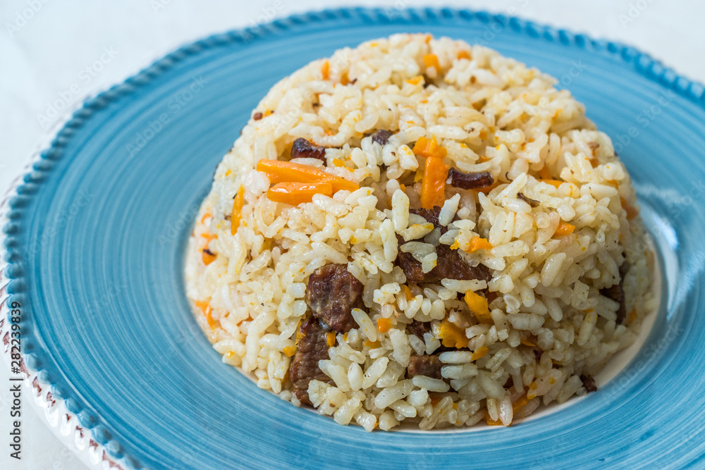 Uzbek Pilaf Rice with Meat, Carrot and Onion / Pilav Uzbek Pilaf Rice with Meat, Carrot and Onion / Pilav