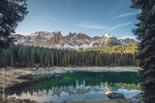 Lago di Carezza mit Latemar