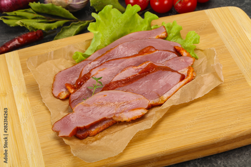 Sliced smoked duck breast served salad Sliced smoked duck breast served salad