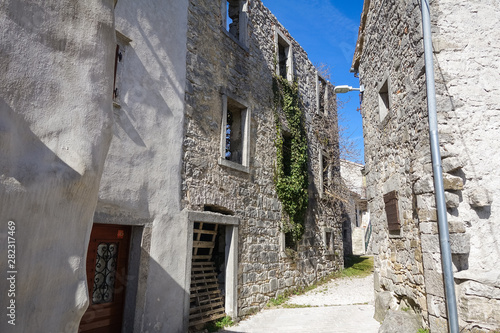 Fototapeta Naklejka Na Ścianę i Meble -  Gracisce Gračišće Croatia / 27th February 2019: Medieval town Gracisce in Istria Istra view old stone streets