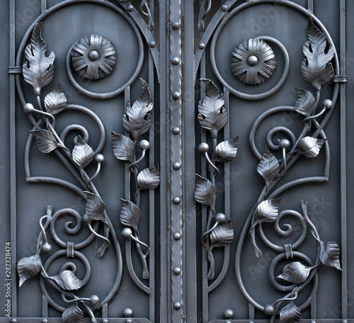 Metal Gate With Forged