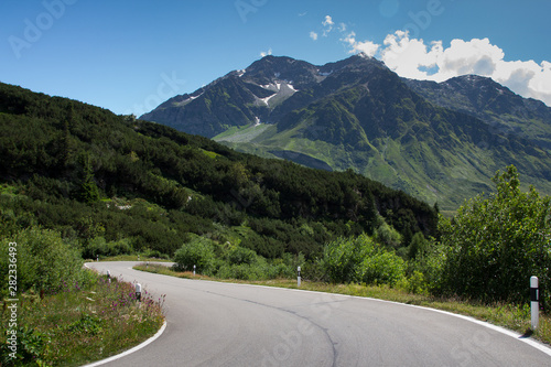 Alpine Bergwelt