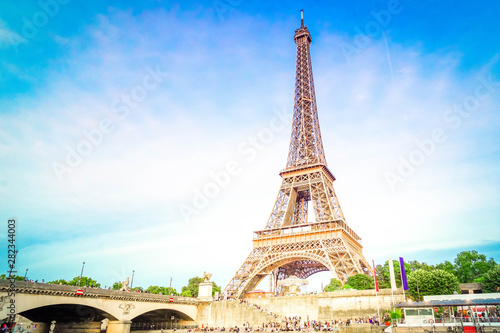 eiffel tour over Seine river