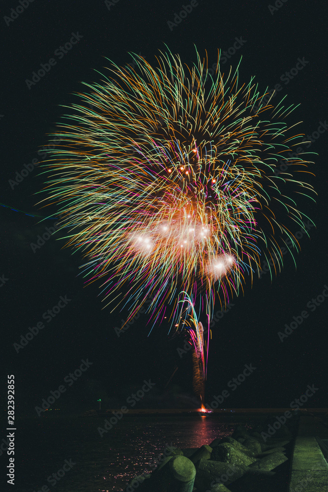 Beautiful Japanese fireworks seen in summer
