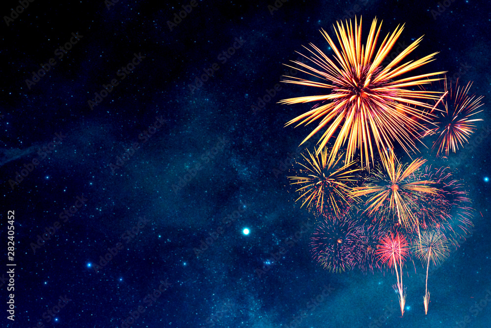 Fireworks in the night sky - obrazy, fototapety, plakaty 