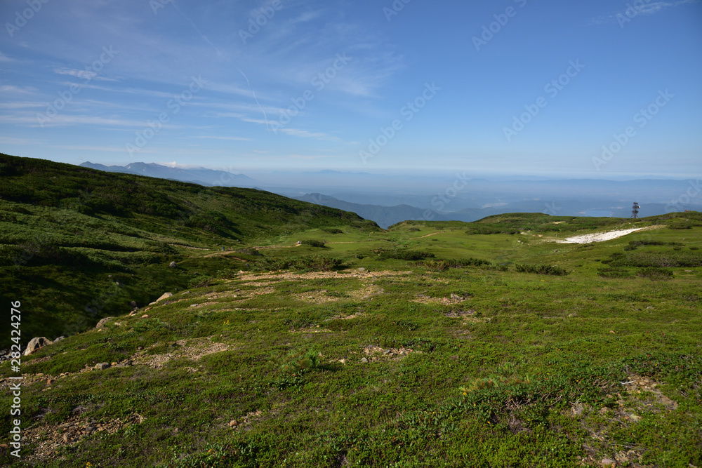 Fototapeta premium 日本の北海道の最高峰である旭岳