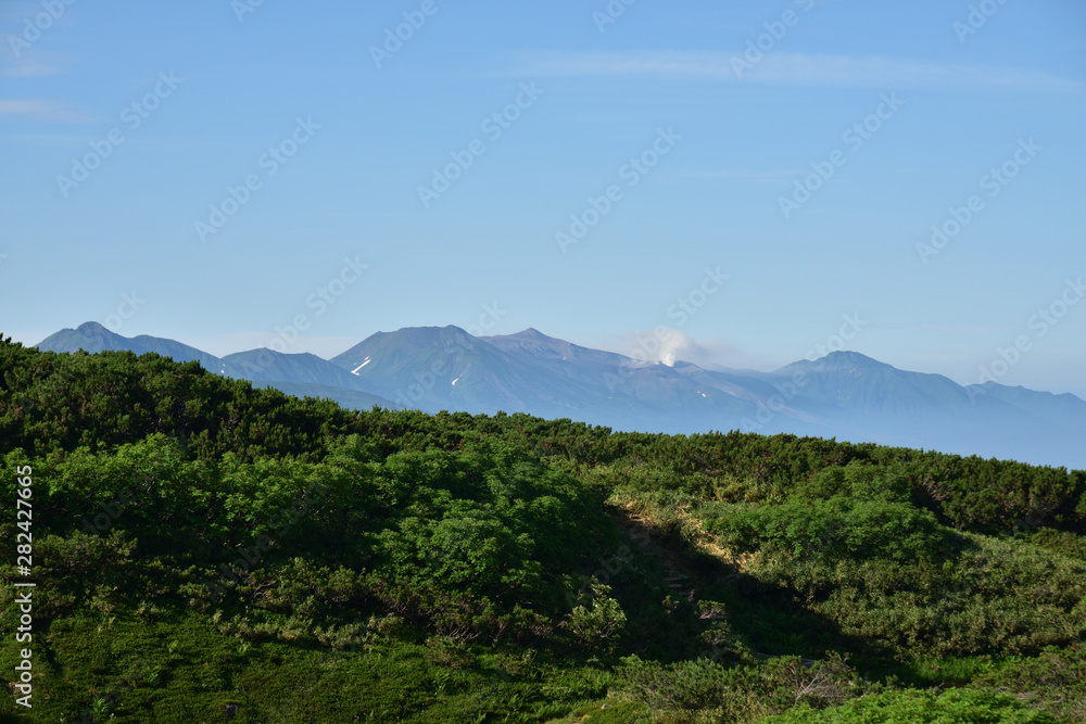 日本の北海道の最高峰である旭岳