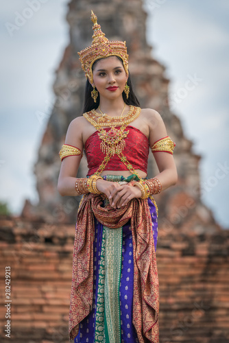 portrait women in thai traditional costumes