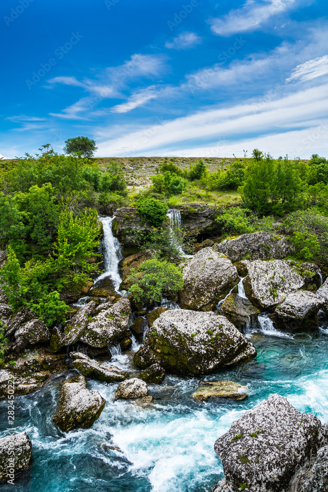 Φωτογραφία Montenegro, Podgorica wateralls at so called niagara falls outside the city in g