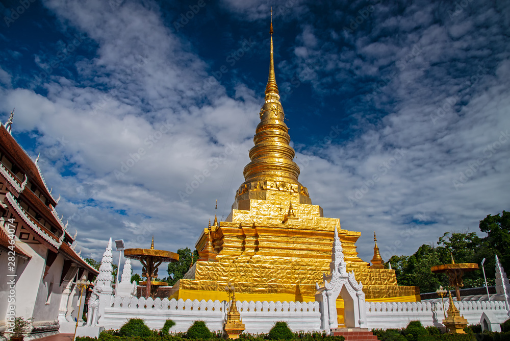 Naklejka premium Wat Phra That Chae Haeng an iconic famous temple in Nan the Northern province in the Northern Thailand.