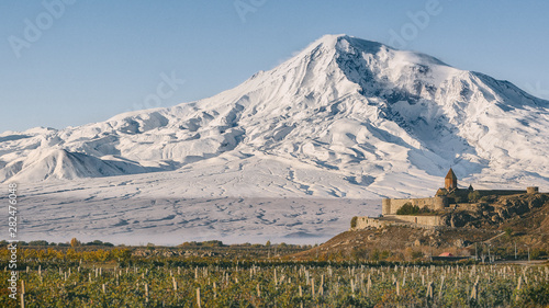 Klasztor Chor Wirap z ośnieżoną górą Ararat w tle. photo