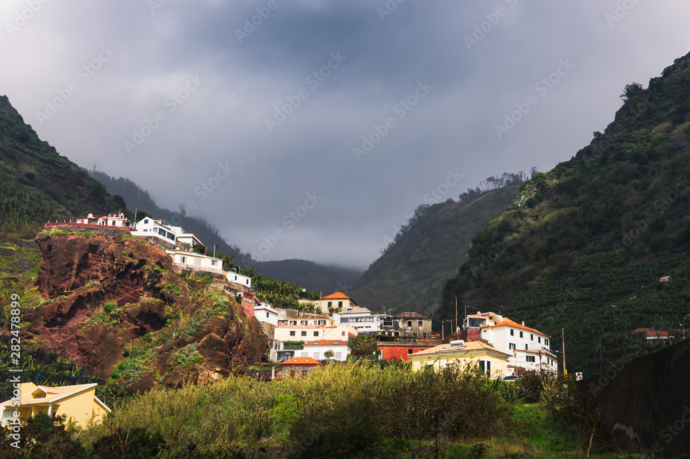 Fototapeta premium Typical small village on Madeira island, Portugal
