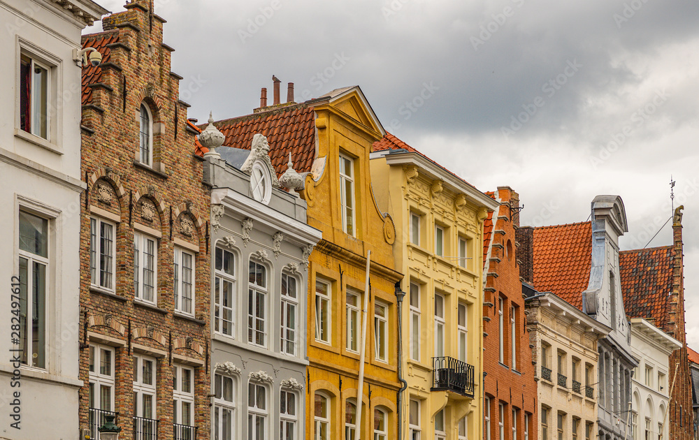 Fototapeta premium Rues et facades de la vieille Ville