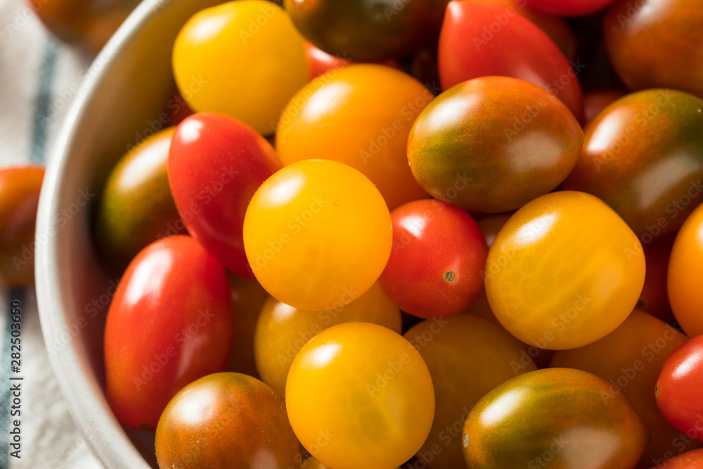 Raw Organic Heirloom Cherry Tomatoes Raw Organic Heirloom Cherry Tomatoes