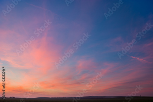 Fototapeta Naklejka Na Ścianę i Meble -  Pink clouds after sunset