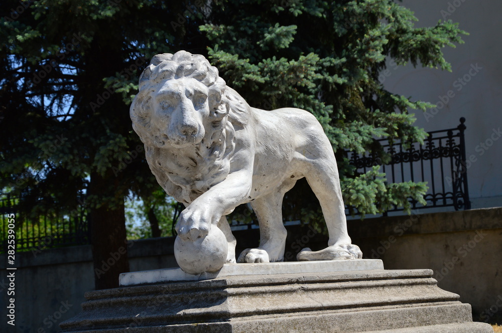 Statue of lion in Odessa