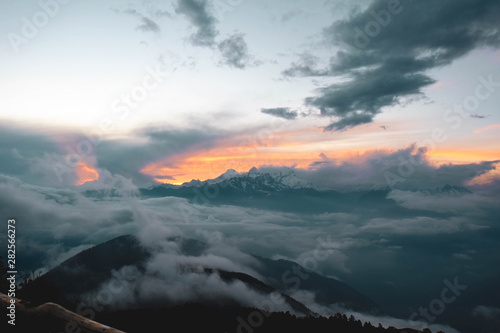 ネパールのランタントレッキングの風景