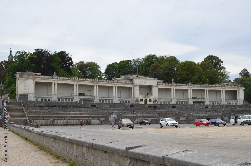 ESPLANADE et Stade des jeux DE LA CITADELLE A NAMUR ESPLANADE et Stade des jeux DE LA CITADELLE A NAMUR