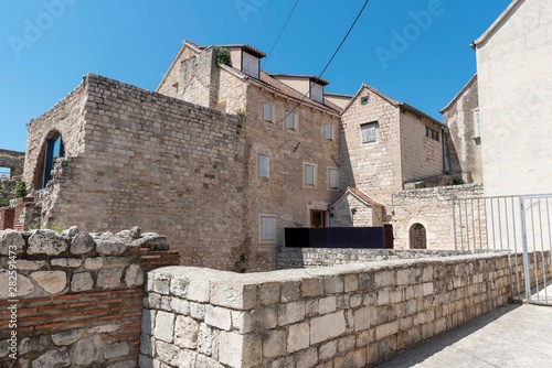 Fototapeta Naklejka Na Ścianę i Meble -  Old buildings in Split in Croatia