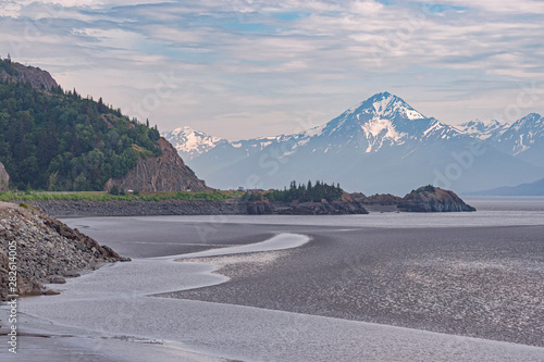 Bilde på lerret the low tide mudflats of the turnagain arm of cooks inlet in alaska with the Chu