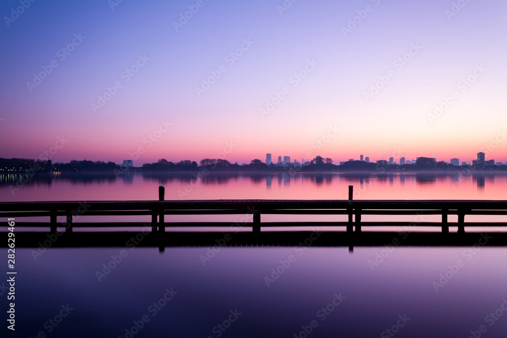 Obraz premium Skyline Rotterdam at sunset