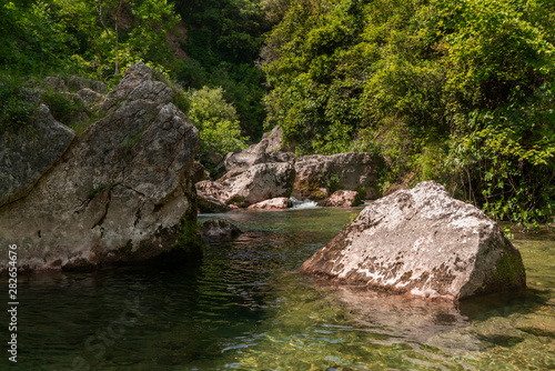 wilder Fluss Siagne in der Provence