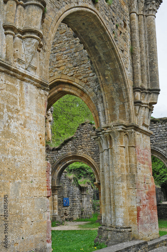 Orval, le rovine dell'antica Abbazia trappista - Belgio 