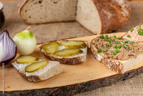 bread with lard and pate