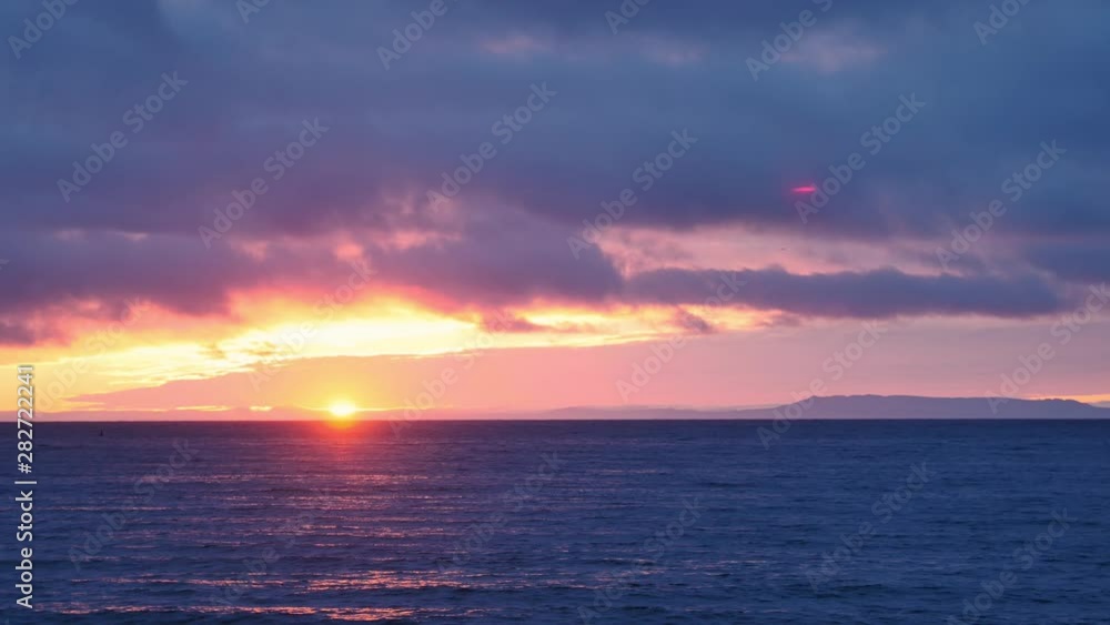 Sun hiding in Atlantic Ocean, Iceland Sun hiding in Atlantic Ocean, Iceland