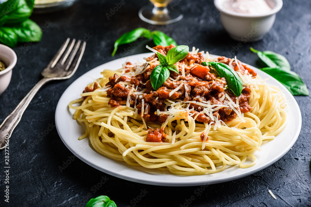 Spaghetti with bolognese sauce and parmesan cheese Spaghetti with bolognese sauce and parmesan cheese