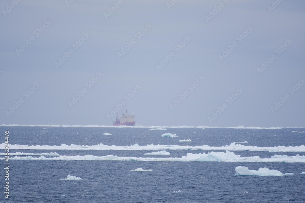 brise-glace en antrctique brise-glace en antrctique