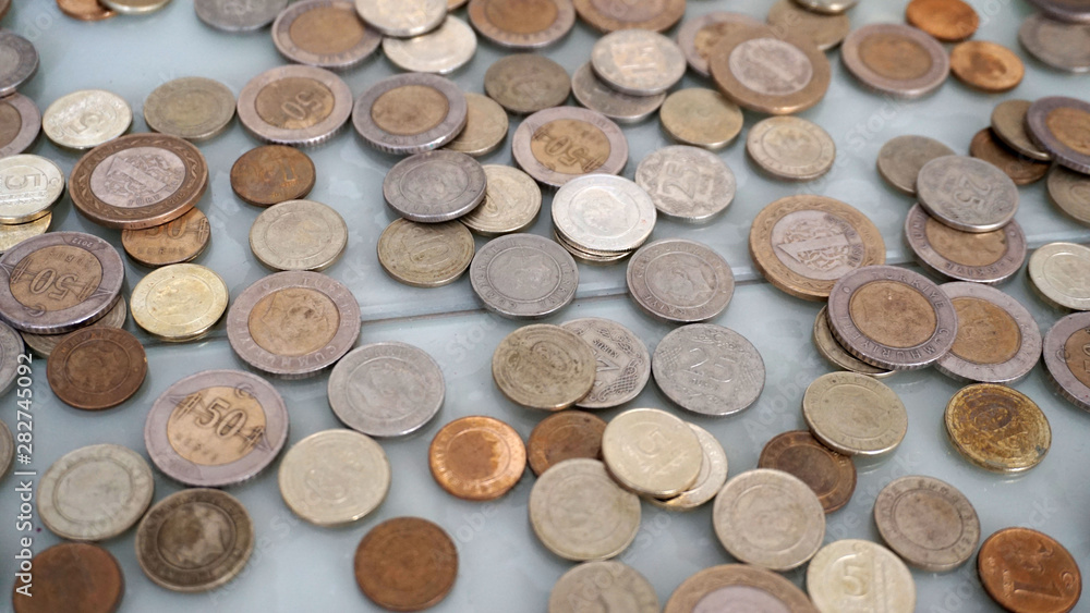 coin counting, counting the metal Turkish lira coin counting, counting the metal Turkish lira