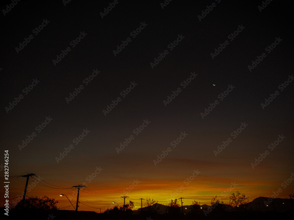 Fototapeta premium Anochecer en Santiago