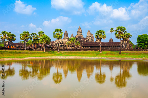 Angkor Wat temple, Siem Reap © saiko3p