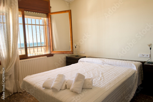 Bedroom with a panoramic view of the sea © Skaiste