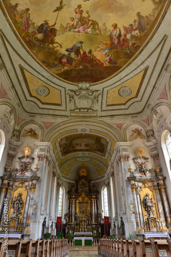 Innenansicht St. Stephan  Pfaffenhausen  im Landkreis Unterallg  u - Bayern 