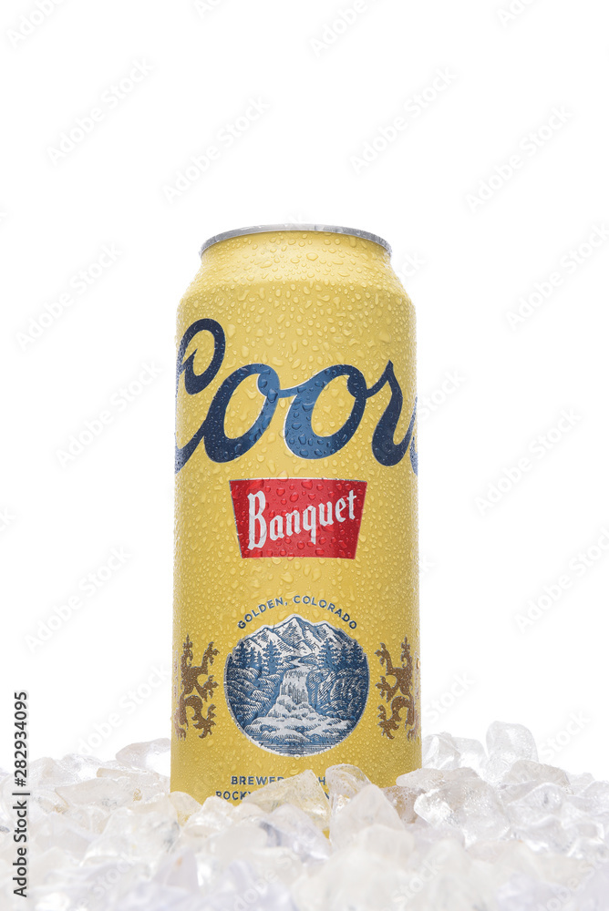 IRVINE, CALIFORNIA - MARCH 21, 2018: A 24 ounce can of Coors Banquet Beer  in ice. Brewed solely in Golden, Colorado with Rocky Mountain water and  Moravian barley. Photos | Adobe Stock
