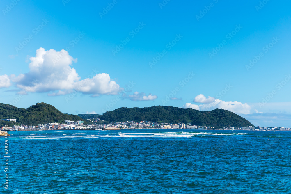 (神奈川県ｰ風景)海浜公園から望む森戸海岸方面の風景３