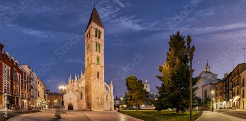 Obraz na płótnie La Antigua en Valladolid