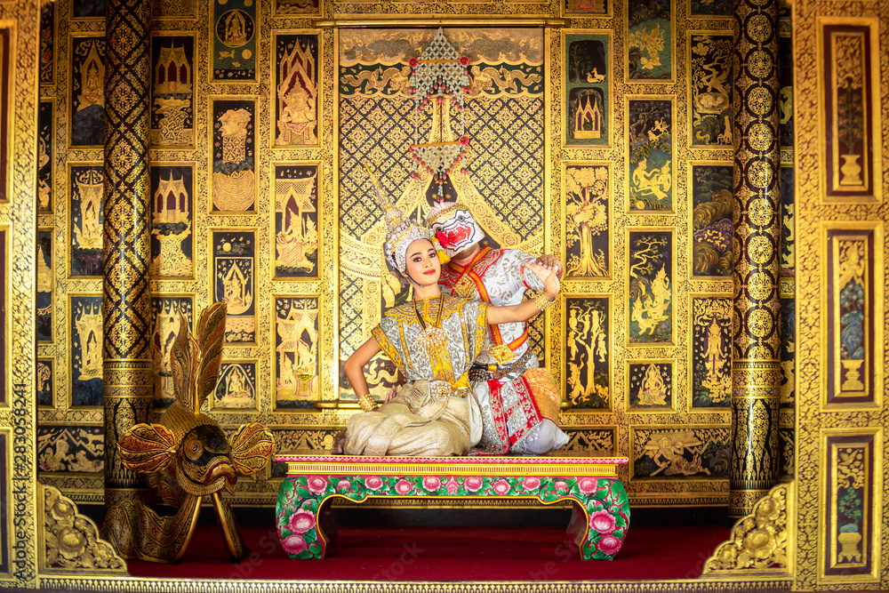 [KHON HANUMAN RAMAYANA] Hanuman is character in thailand ; Art culture Thailand Dancing in masked khon hanuman in literature Ramayana,Thailand