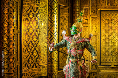 Fotografie [KHON Tos-Sa-Kan RAMAYANA] Khon,Art culture Thailand Dancing in masked khon hanuman in literature Ramayana,Thailand
