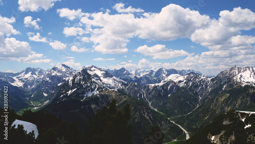 Panoramablick über die Alpen