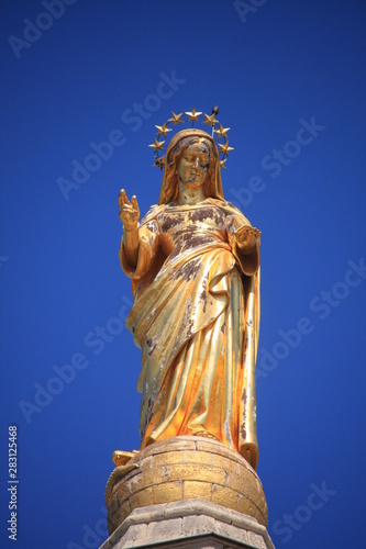 la vierge dorée de la cathédrale d'Avignon