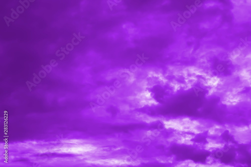 Fototapeta Naklejka Na Ścianę i Meble -  The sky is dyed purple