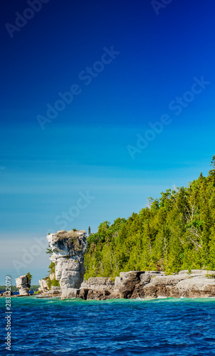 Closer look at the flower pot rock formation in Lake Huron, ON