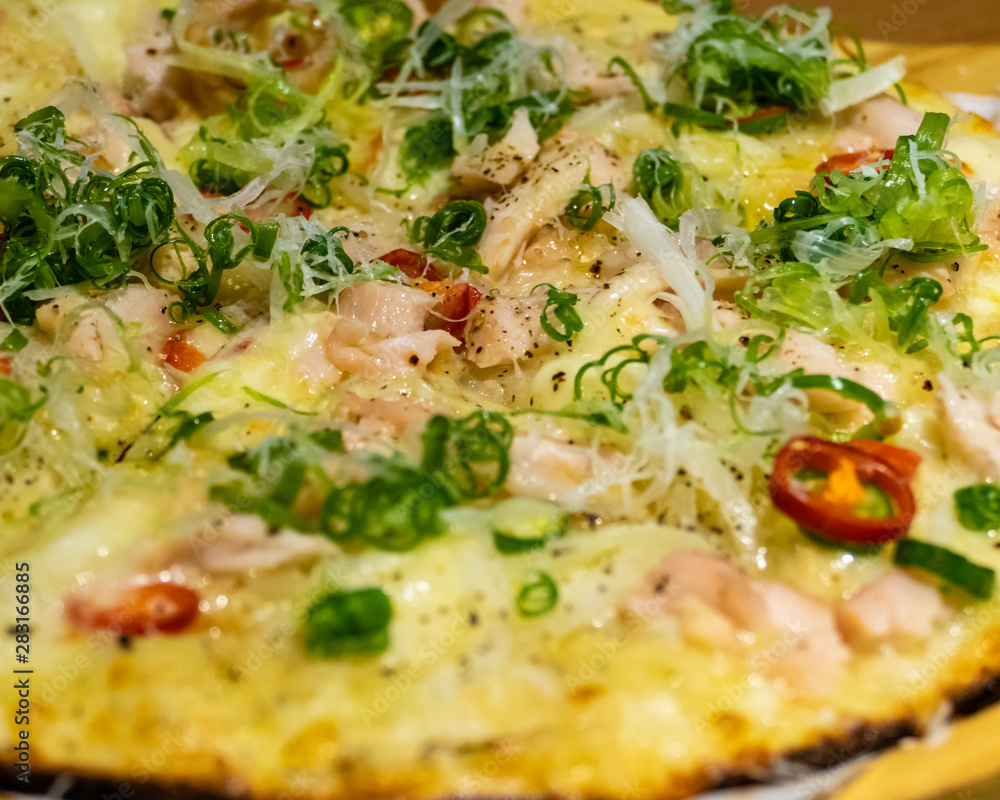 Thin crust chicken chili pizza Thin crust chicken chili pizza