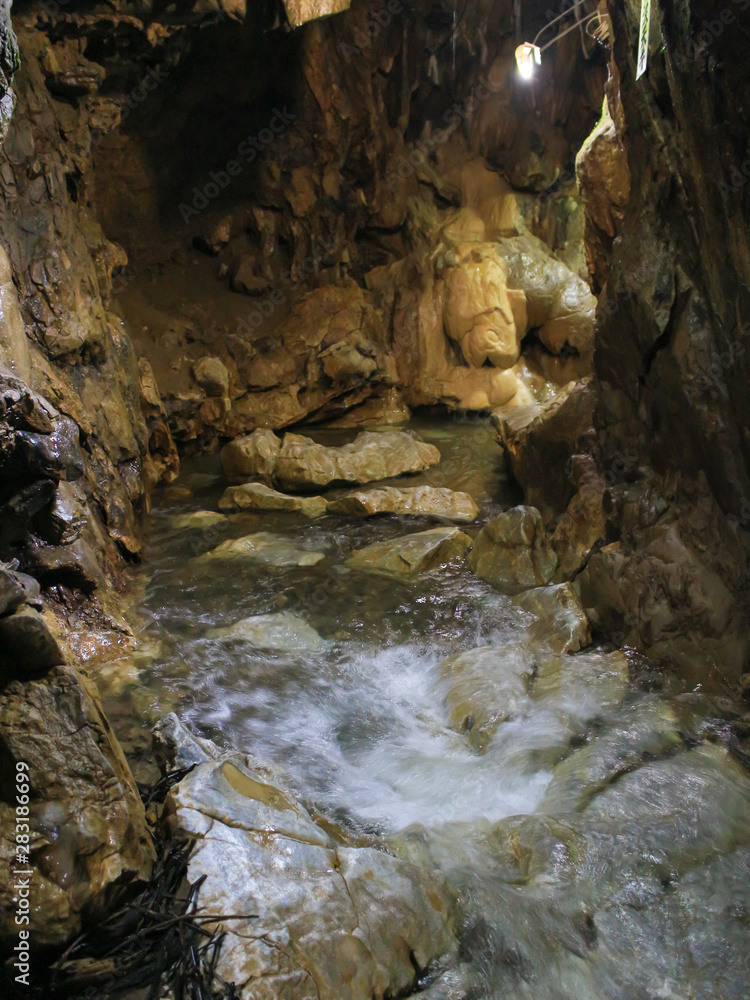 千仏鍾乳洞　Senbutsu Limestone Cave　福岡県北九州市